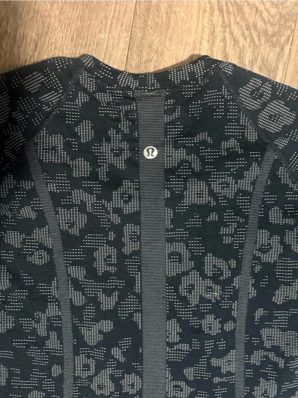 Lululemon Swiftly Tech Short Sleeve Shirt 2.0 Dappled Floral True Navy / Ocean A